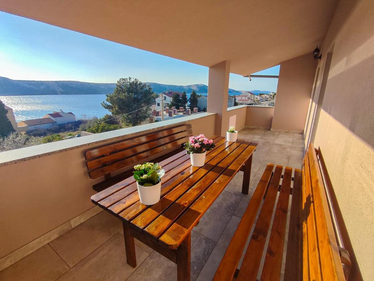 Apartments Amfora - Cozy And Modern Apartments For Up To 15 People, 100M From The Sea And Beach Stara Novalja Exterior foto