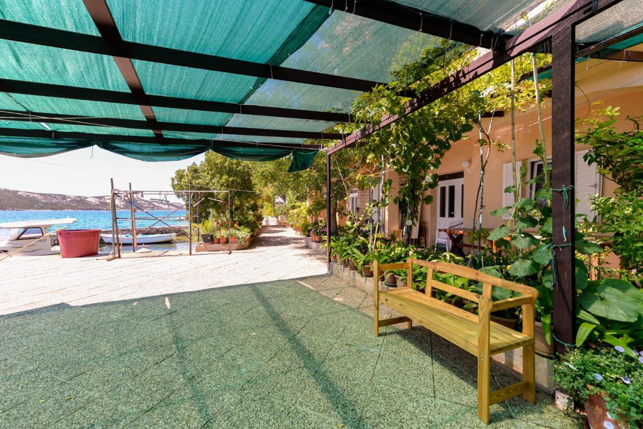 Apartments Amfora - Cozy And Modern Apartments For Up To 15 People, 100M From The Sea And Beach Stara Novalja Exterior foto
