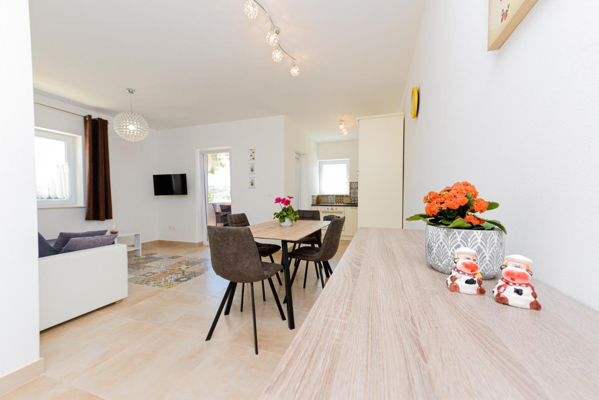 Apartments Amfora - Cozy And Modern Apartments For Up To 15 People, 100M From The Sea And Beach Stara Novalja Exterior foto